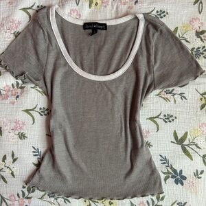 Derek Heart Gray Ribbed Short Sleeve Top
